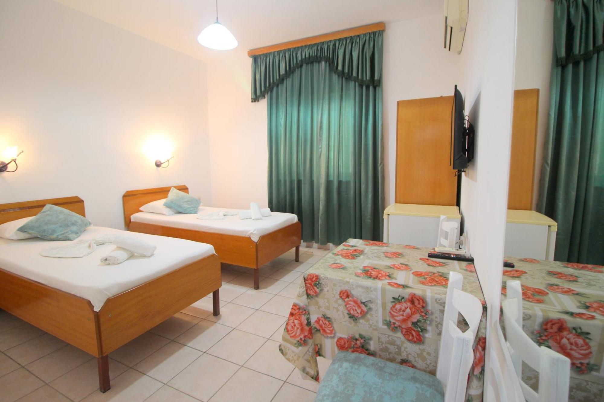 Hotel Ceka Саранда Екстер'єр фото