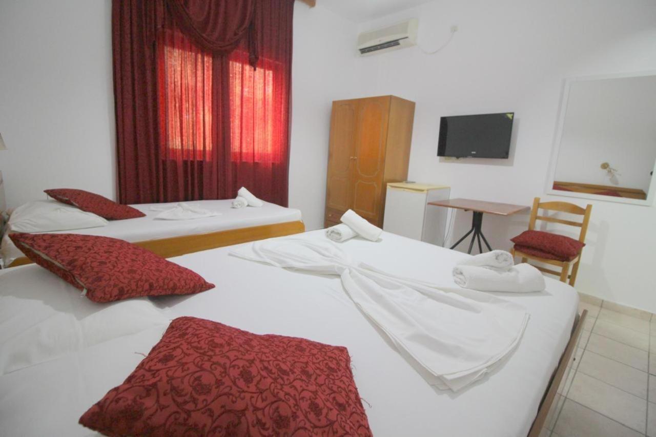Hotel Ceka Саранда Екстер'єр фото