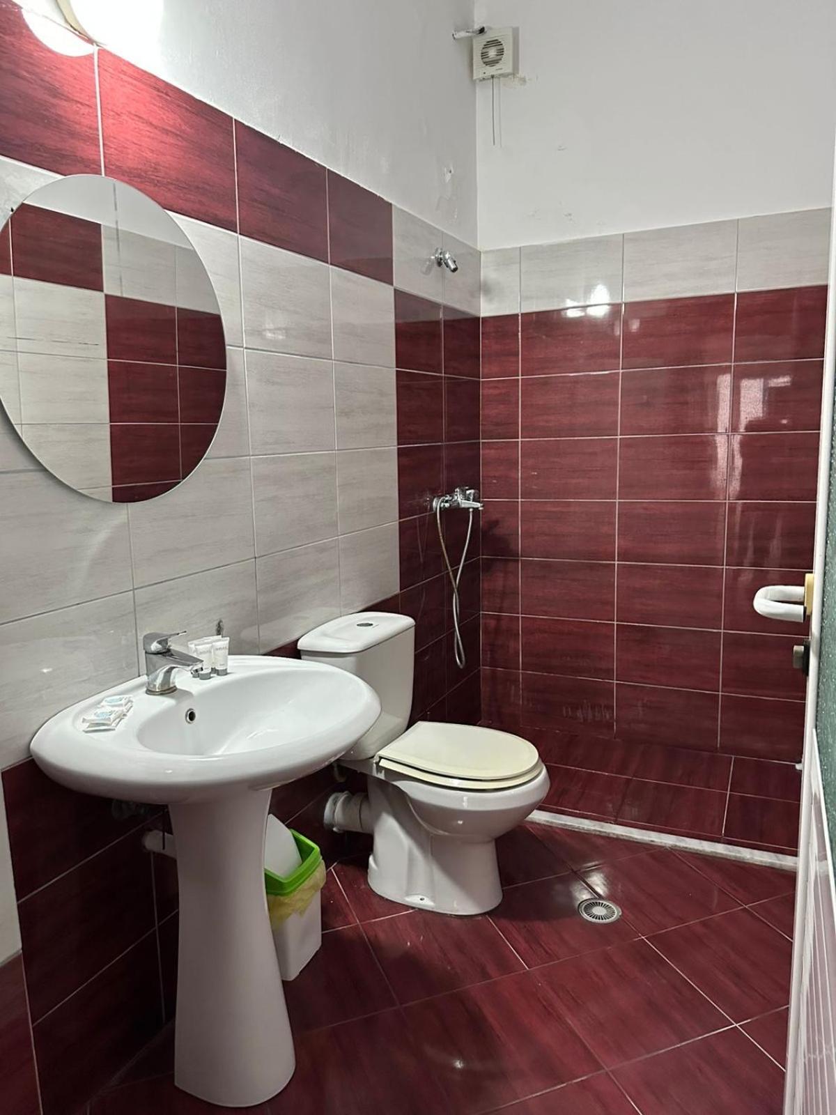 Hotel Ceka Саранда Екстер'єр фото