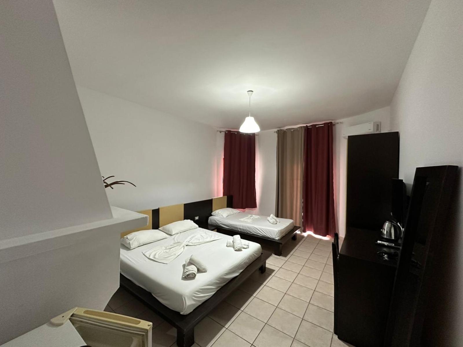 Hotel Ceka Саранда Екстер'єр фото